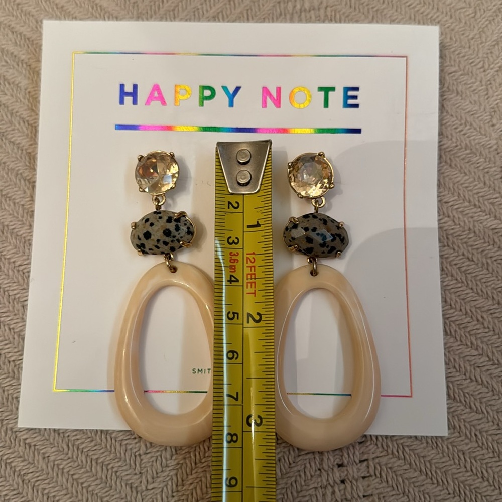Large earrings - Picture 2 of 3
